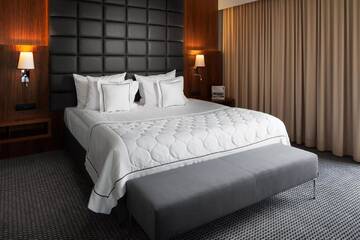 Фото номера Стандартный люкс с видом на озеро Отель Heron Live Hotel Marina &amp; SPA г. Грудек-над-Дунайцем 2