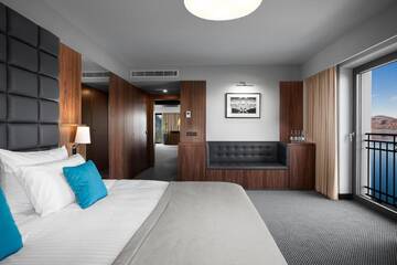 Фото номера Суперлюкс с видом на озеро Отель Heron Live Hotel Marina &amp; SPA г. Грудек-над-Дунайцем 6