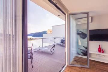 Фото номера Улучшенный люкс Комплексы для отдыха с коттеджами/бунгало Lemon Resort Spa г. Грудек-над-Дунайцем 25