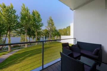 Фото номера Апартаменты с видом на озеро Апартаменты Apartment Słoneczny Gródek 51 г. Грудек-над-Дунайцем 61